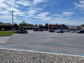 5300-5404 Bardstown Rd, Louisville, KY for lease Interior Photo- Image 2 of 2