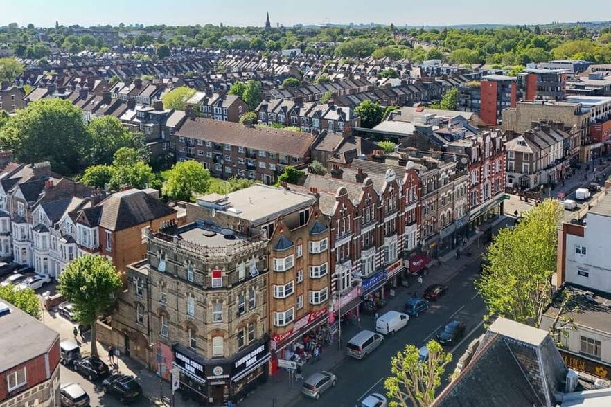 233-235 Kilburn High Rd, London for sale - Building Photo - Image 2 of 5