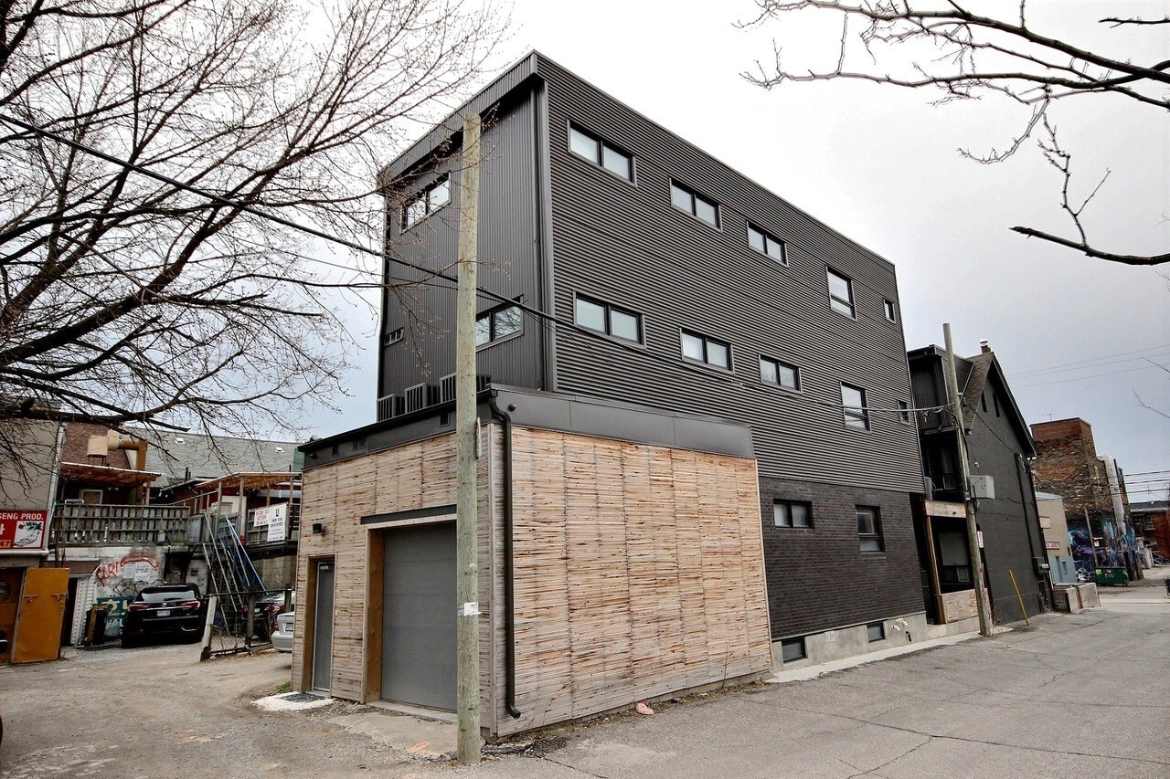 665-667 Manning Ave, Toronto, ON for sale Building Photo- Image 1 of 31