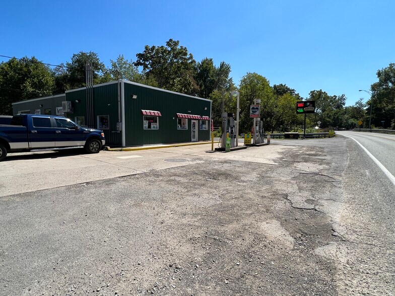 2126 Douglas Run Rd, Sutersville, PA for sale - Building Photo - Image 1 of 1