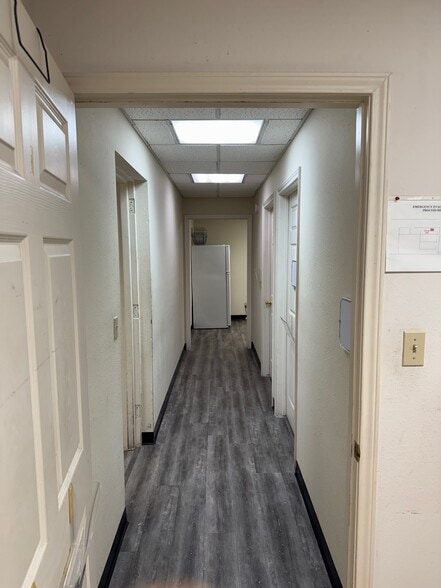 831 Crockett st, San Antonio, TX for lease - Building Photo - Image 3 of 13