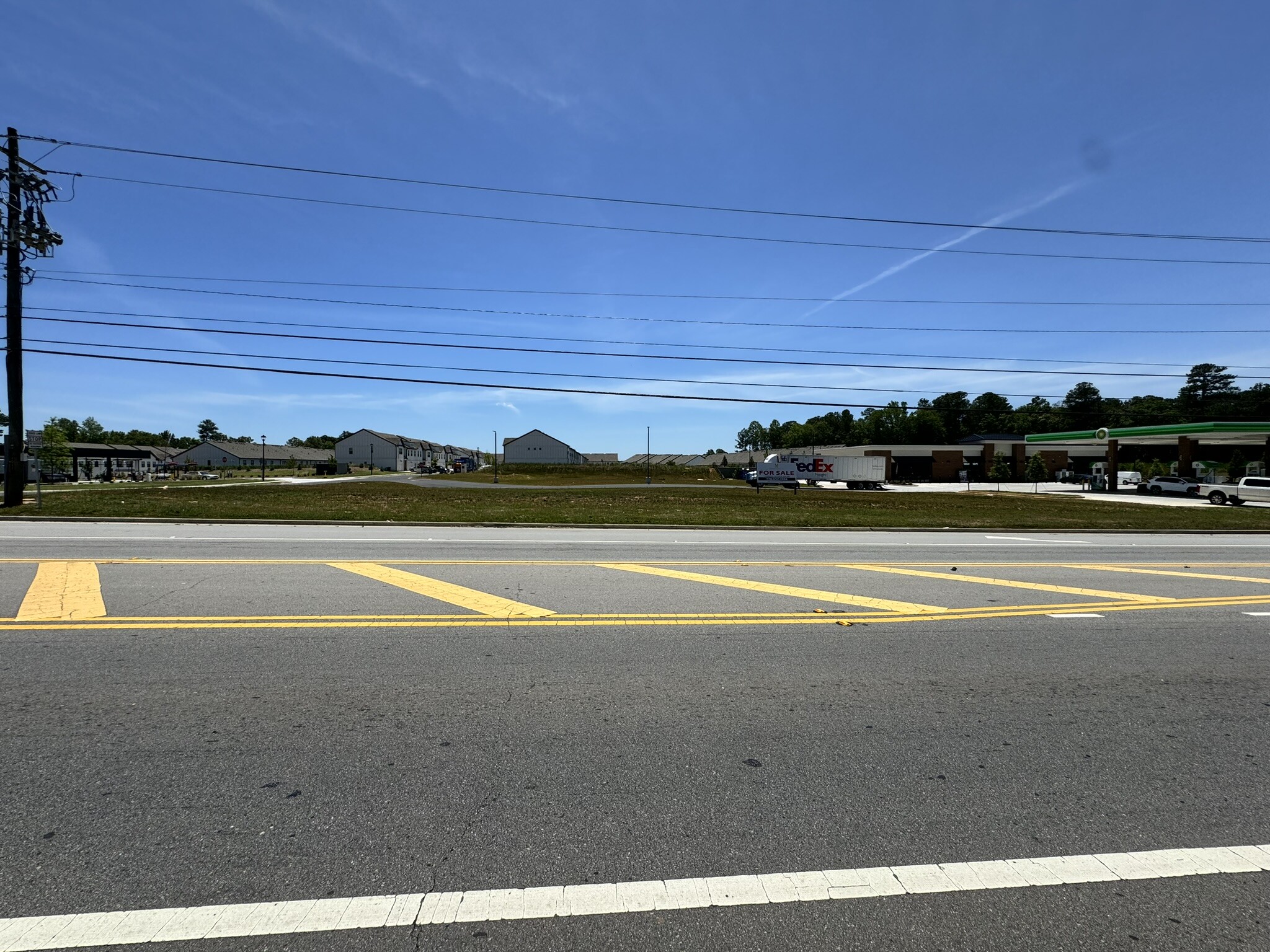 44 Auburn Gate Lane, Auburn, GA for sale Primary Photo- Image 1 of 7