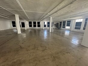 122 E 7th St, Los Angeles, CA for lease Interior Photo- Image 2 of 4