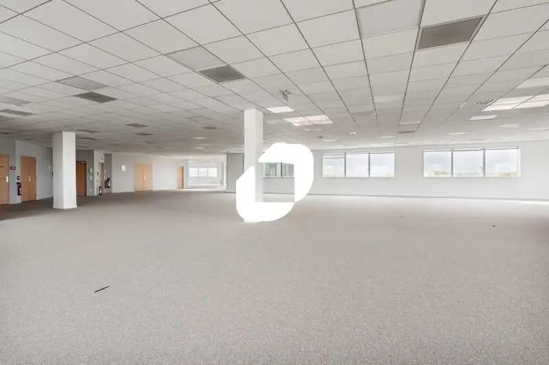 Office in Villepinte for lease Interior Photo- Image 1 of 11