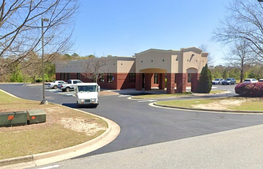 816 Duke Ave, Warner Robins, GA for sale - Building Photo - Image 3 of 6