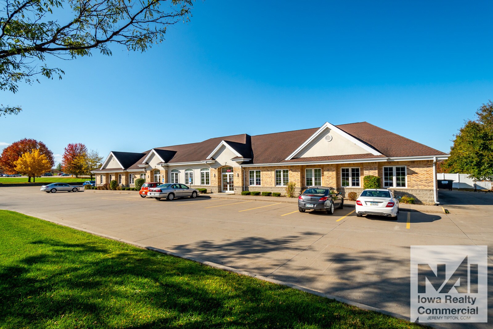 240 Wiley Blvd SW, Cedar Rapids, IA for sale Primary Photo- Image 1 of 1