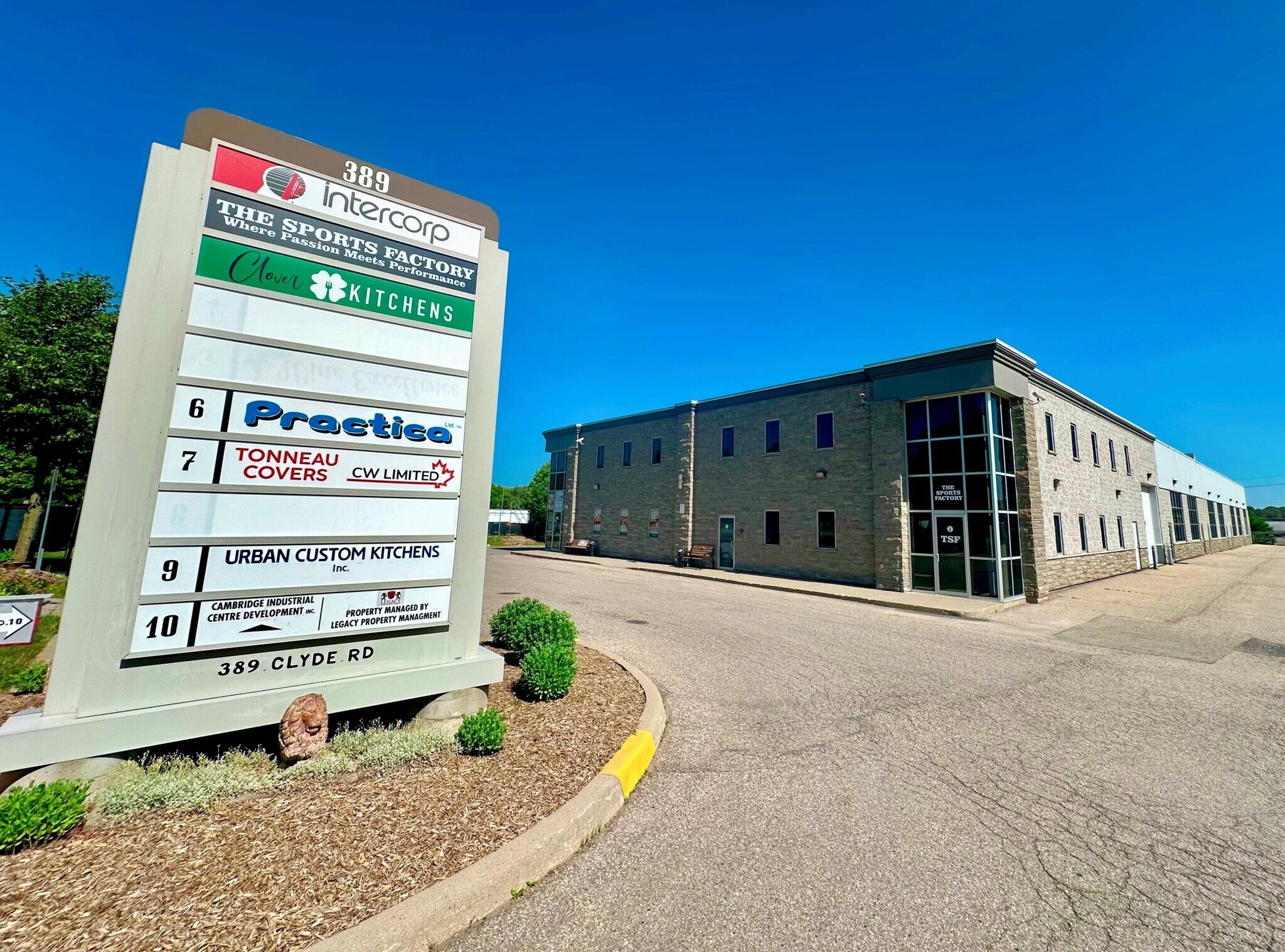 389 Clyde Rd, Cambridge, ON for lease Primary Photo- Image 1 of 5