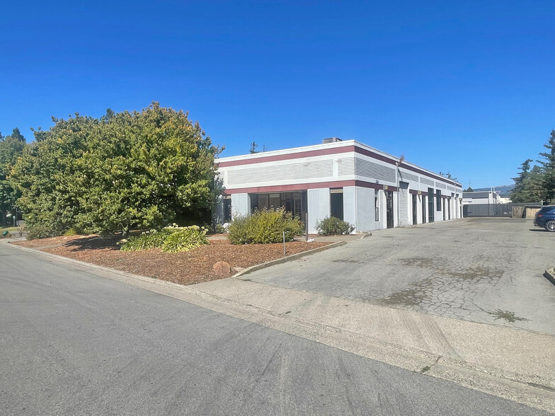 1250 Holm Rd, Petaluma, CA for lease - Building Photo - Image 1 of 6