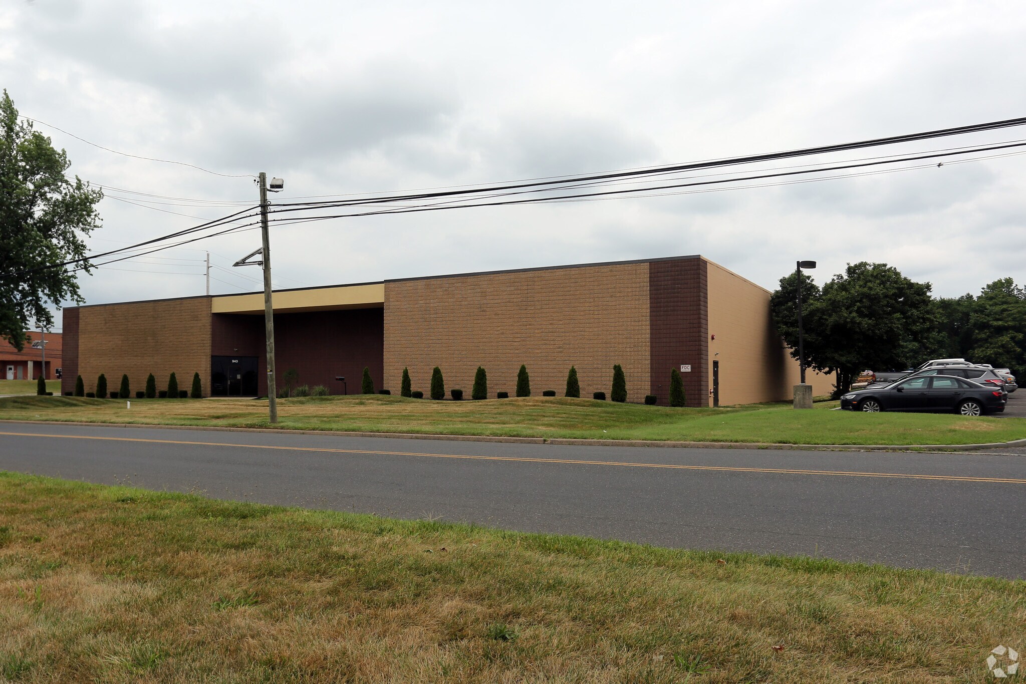 933-943 Hylton Rd, Pennsauken, NJ for lease Primary Photo- Image 1 of 7