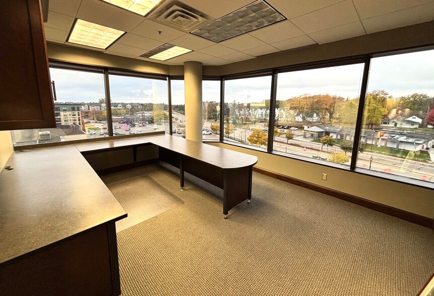 5101 Vernon Ave, Edina, MN for lease - Building Photo - Image 3 of 9
