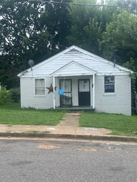 1093 Chicago Ave, Memphis, TN for sale - Primary Photo - Image 1 of 4