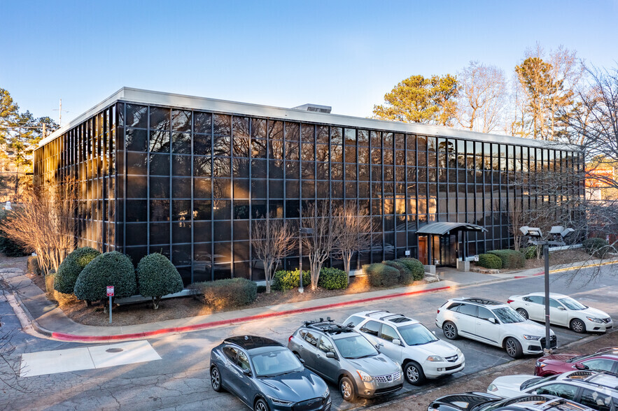 1835 Savoy Dr, Atlanta, GA for lease - Building Photo - Image 1 of 7