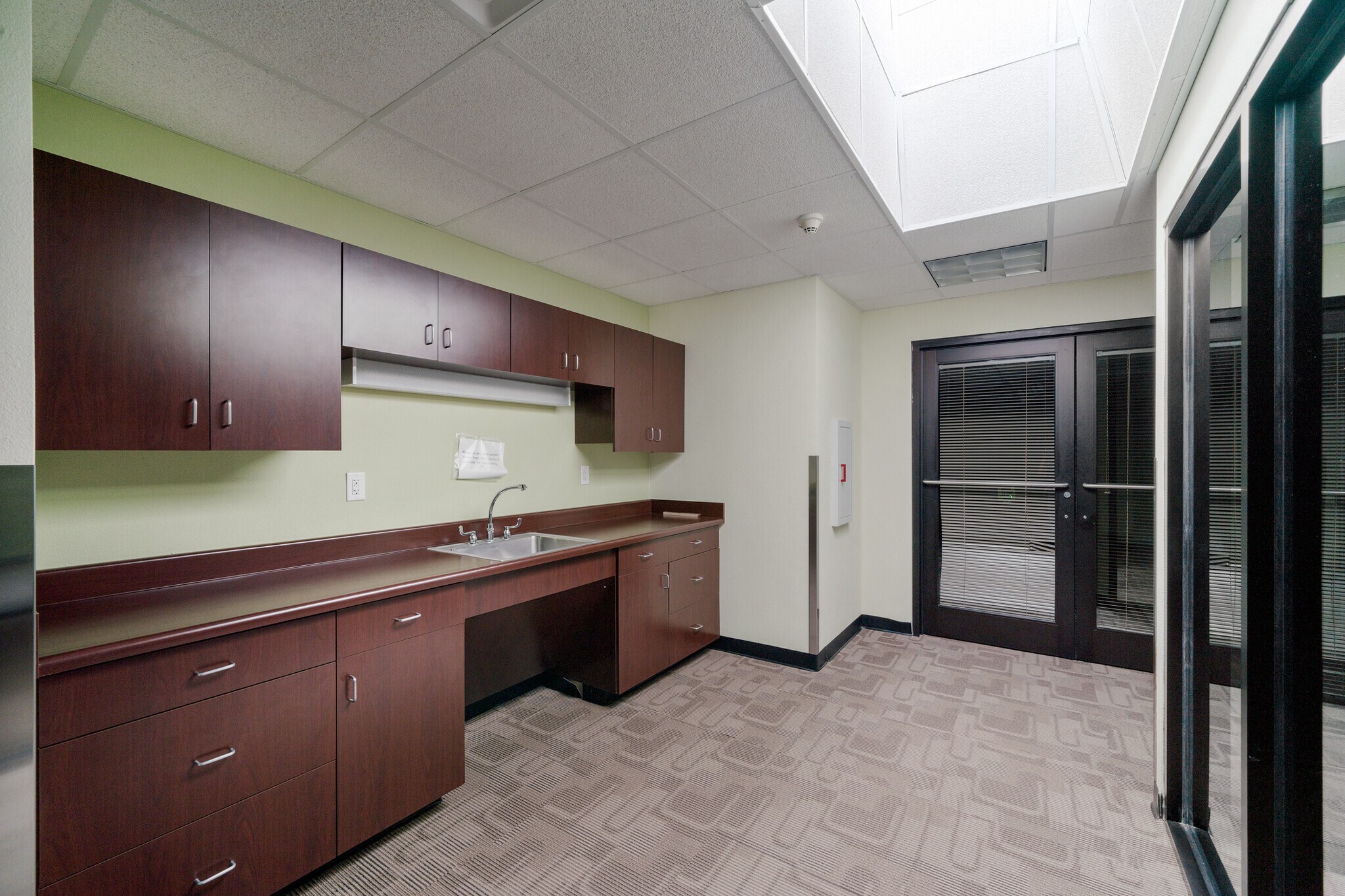 7704 S Loop 1604 East, Elmendorf, TX 78112 Elmendorf Professional