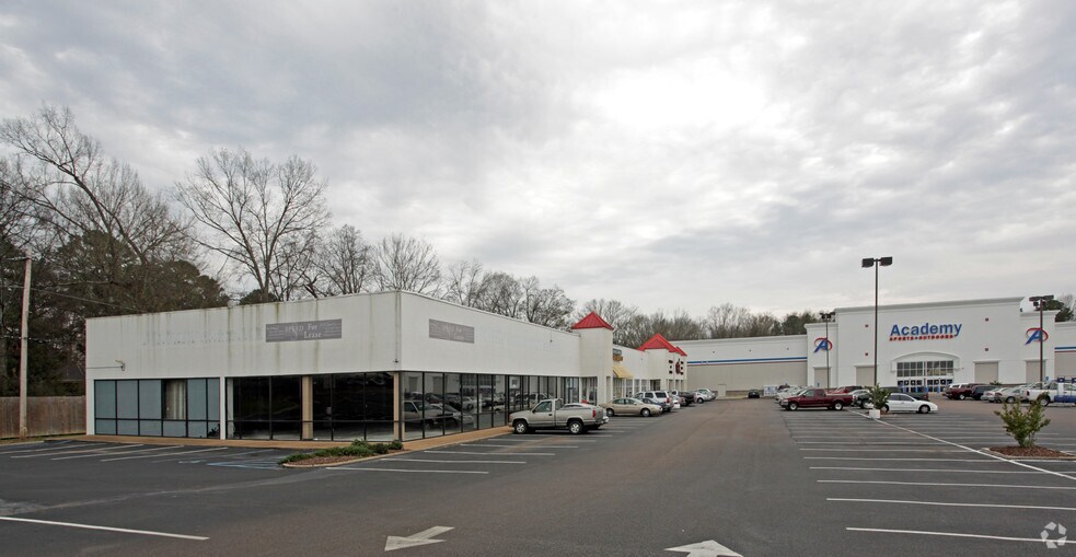 1189 E County Line Rd, Jackson, MS 39211