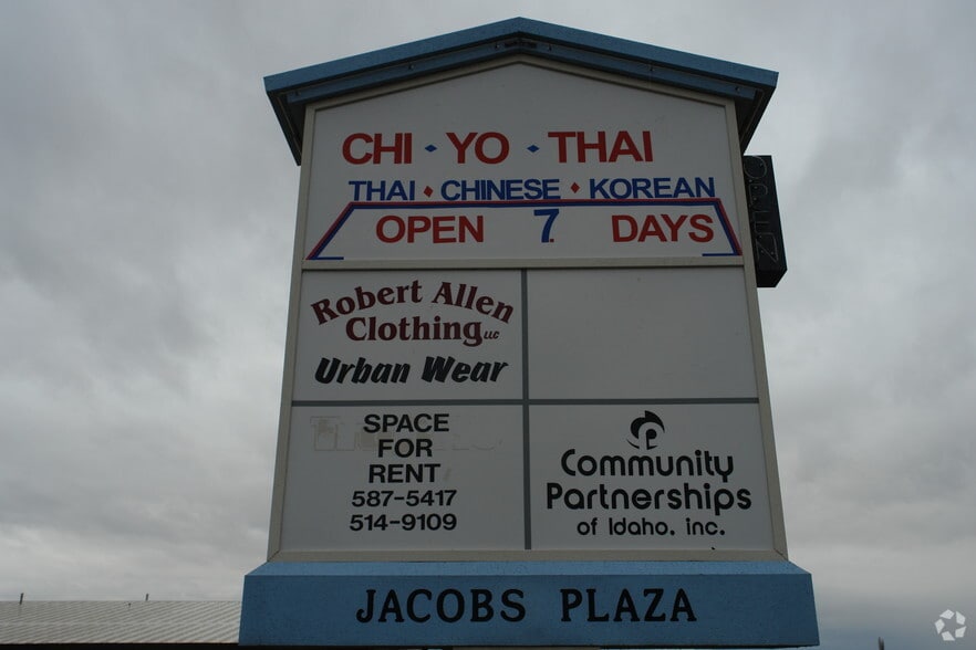 2155-2195 Airbase Rd, Mountain Home, ID for sale - Building Photo - Image 3 of 4