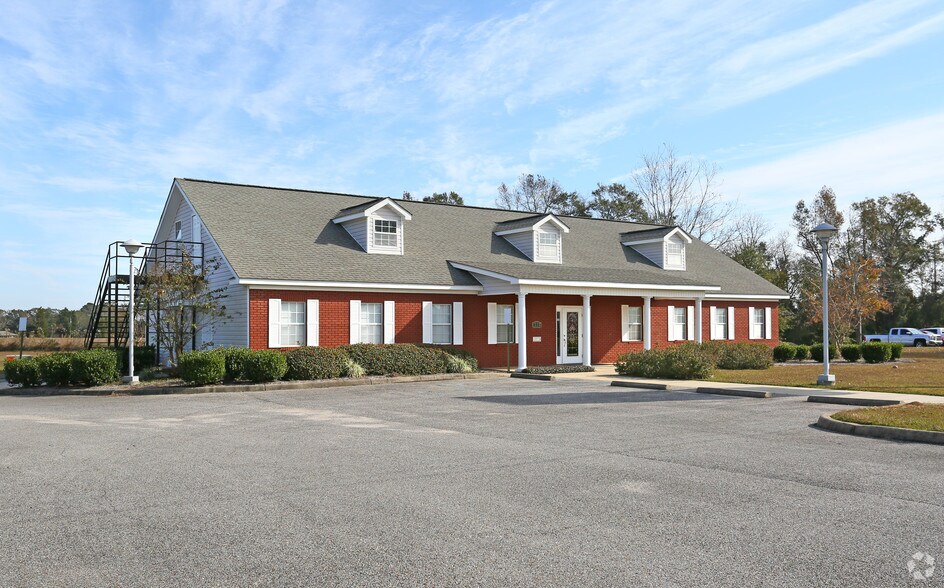 325 Ross Clark Cir, Dothan, AL for sale - Primary Photo - Image 1 of 1