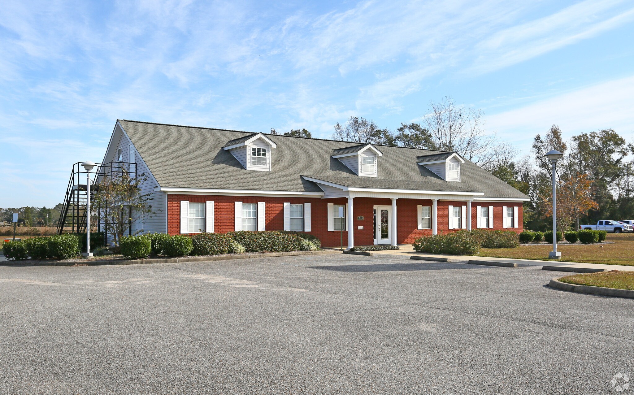 325 Ross Clark Cir, Dothan, AL for sale Primary Photo- Image 1 of 1