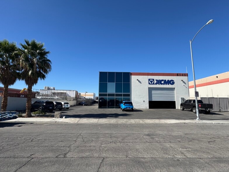 5145 Schirlls St, Las Vegas, NV for lease - Building Photo - Image 1 of 2