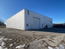 709-711 Borvan Ave, Ashwaubenon WI - Warehouse