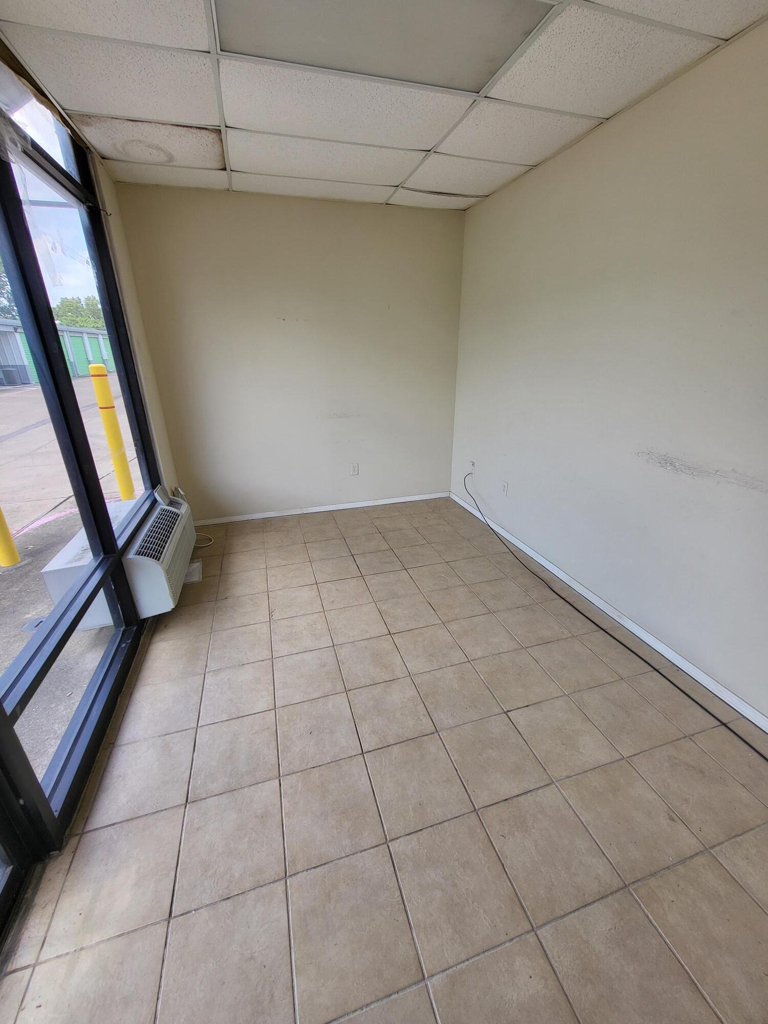 10617 Fuqua St, Houston, TX for lease Interior Photo- Image 1 of 4