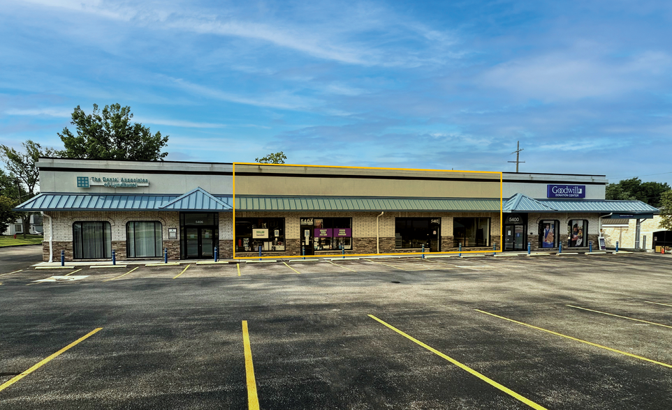 5400-5404 Mayfield Rd, Lyndhurst, OH for lease - Building Photo - Image 1 of 10