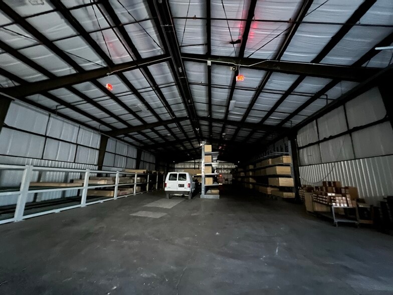 831 S Columbus Ave, Newton, KS for sale - Interior Photo - Image 3 of 6