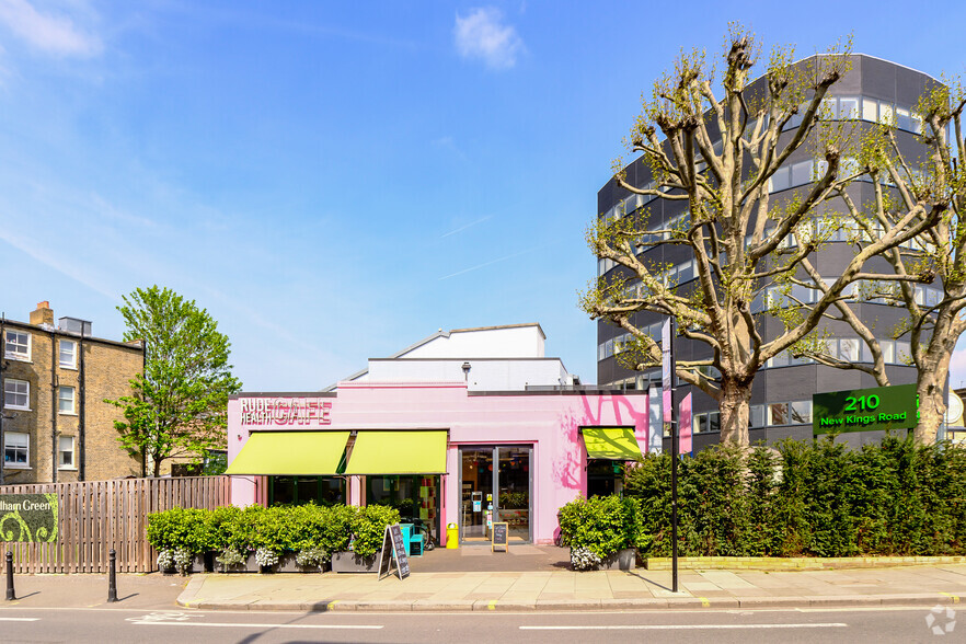 212 New Kings Rd, London for lease - Primary Photo - Image 1 of 4