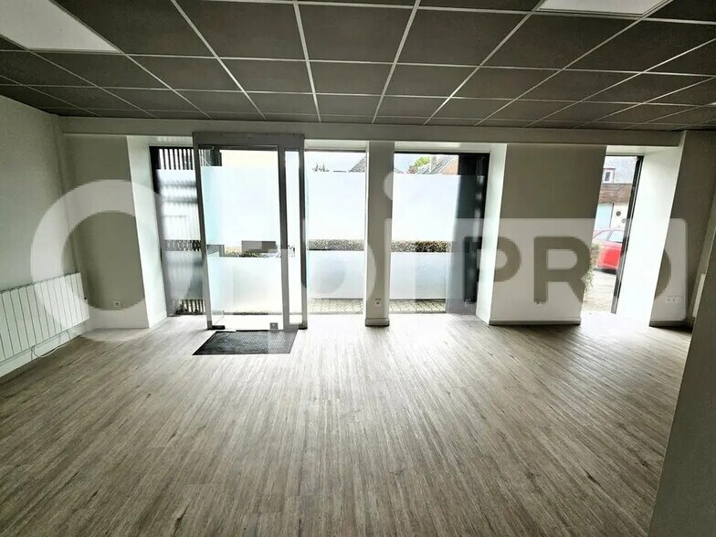 Retail in Soissons for lease - Building Photo - Image 3 of 8