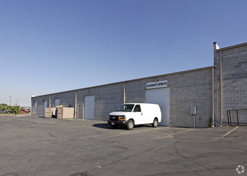 1565 W Hill Field Rd, Layton, UT for lease - Building Photo - Image 3 of 9