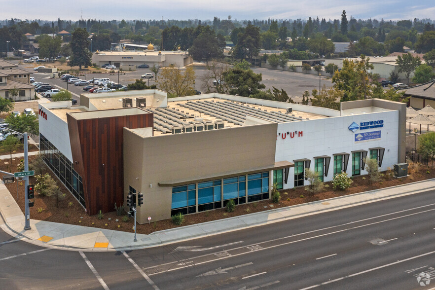 5215 W Noble St, Visalia, CA for lease - Aerial - Image 3 of 6