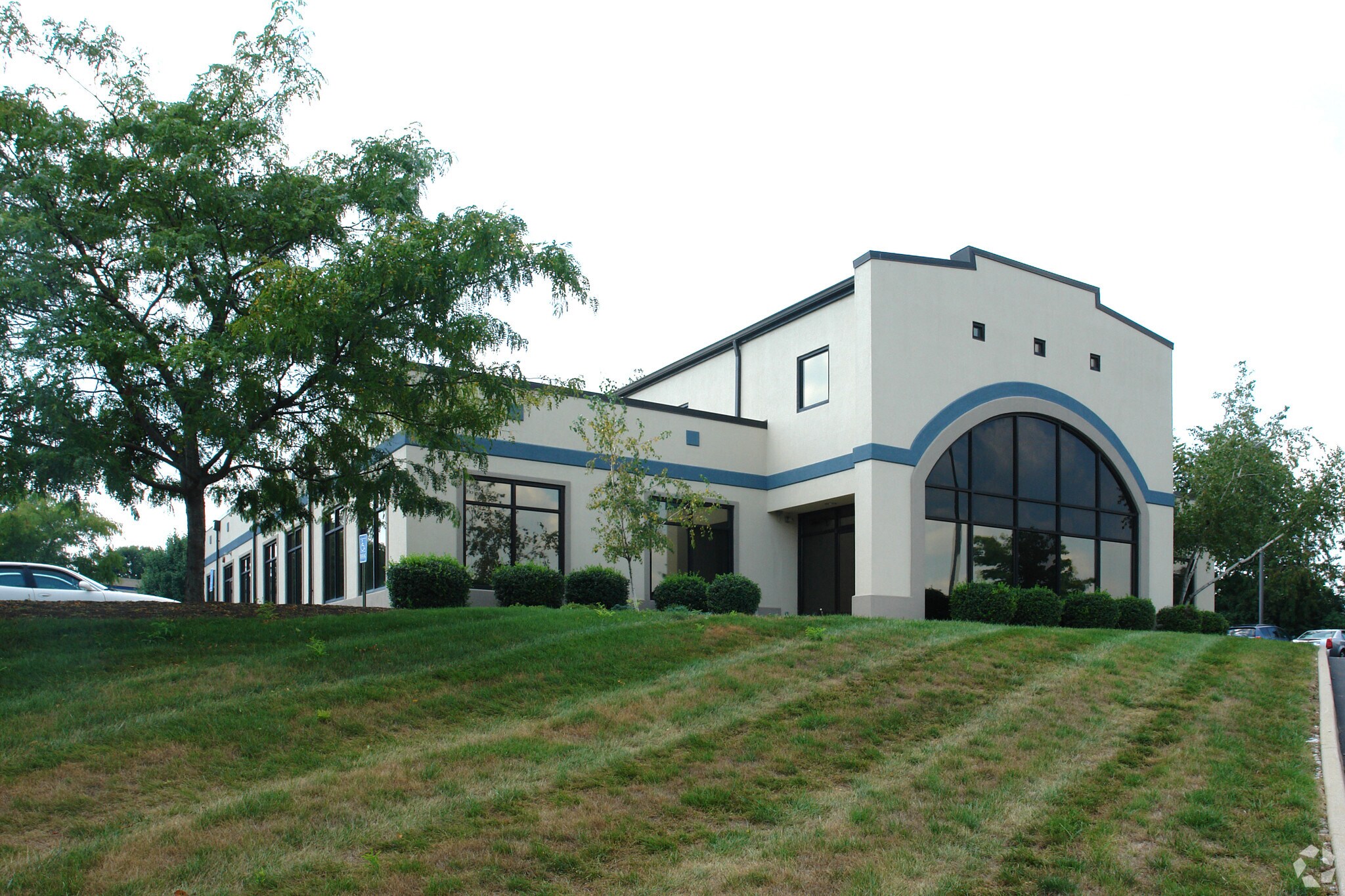 181 Prosperous Pl, Lexington, KY for sale Primary Photo- Image 1 of 1