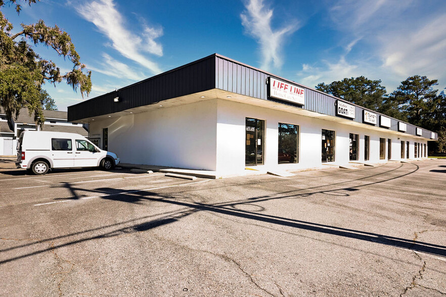 6409 Abercorn St, Savannah, GA for lease - Building Photo - Image 1 of 4