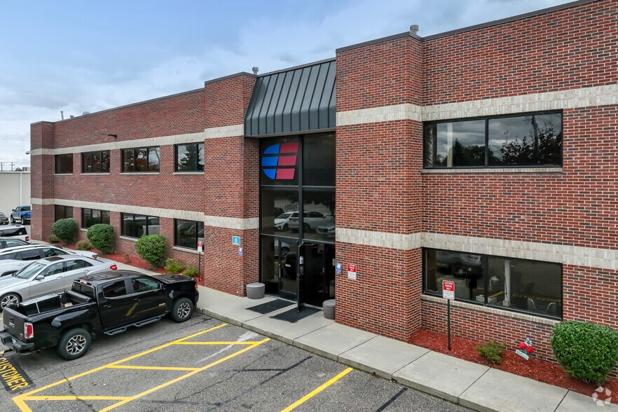 20300 Superior Rd, Taylor, MI for lease - Building Photo - Image 3 of 5