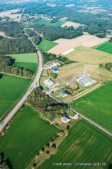 Land in Saint-Perreux for sale - Aerial - Image 1 of 1