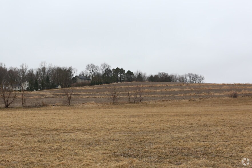 300 22nd St, Zumbrota, MN for sale - Primary Photo - Image 1 of 1