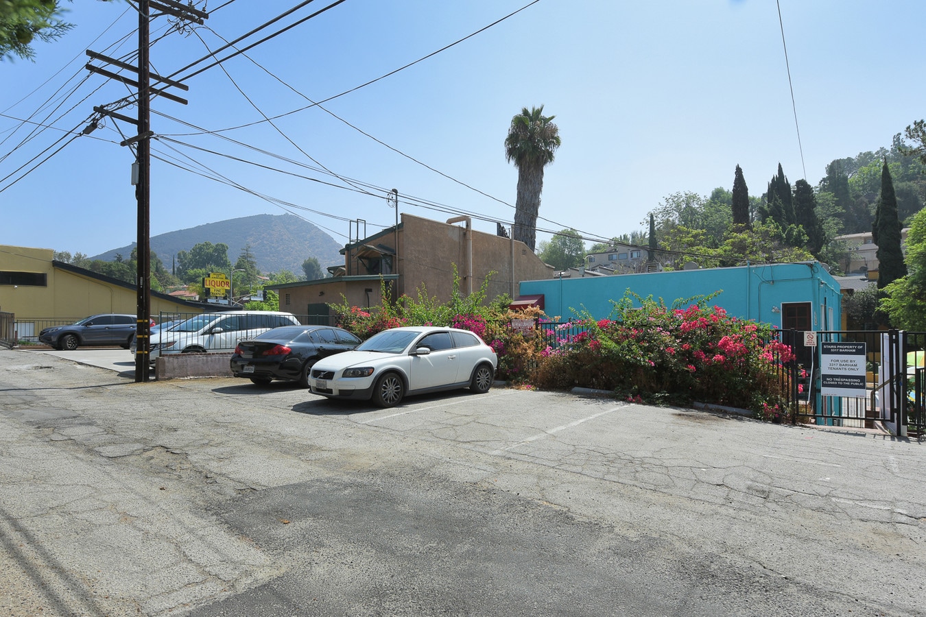 3317 Barham Blvd, Los Angeles, CA 90068