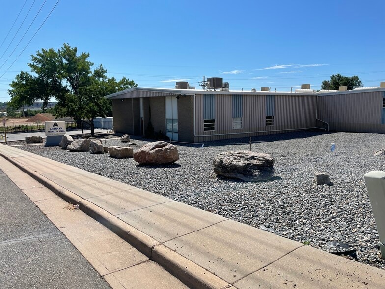 1600 W Yale Ave, Englewood, CO for sale - Building Photo - Image 3 of 32