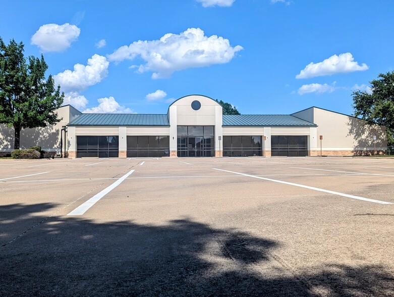 3600 William D Tate Ave, Grapevine, TX for lease - Building Photo - Image 3 of 13