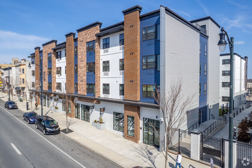 107 N 7th St, Allentown, PA for lease - Building Photo - Image 2 of 5