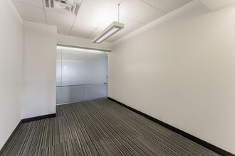 501-507 Pl d'Armes, Montréal, QC for lease Building Photo- Image 1 of 24