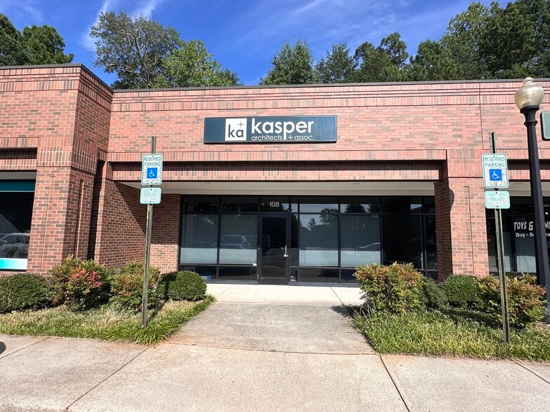 3721 Lynn Rd, Raleigh, NC for lease - Building Photo - Image 2 of 17