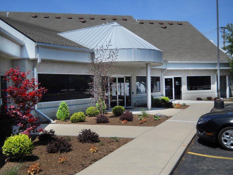 2100 S Main St, Ann Arbor, MI for lease - Building Photo - Image 1 of 7