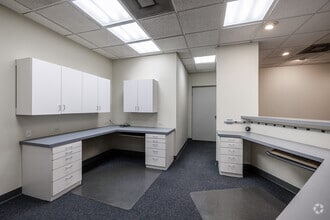 6321-6325 N Avondale Ave, Chicago, IL for lease Interior Photo- Image 2 of 5