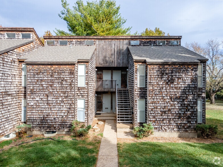 11337 Calico Dr, Kansas City, MO for sale - Building Photo - Image 2 of 4