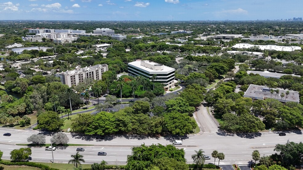 150 S Pine Island Rd, Plantation, FL for lease - Aerial - Image 2 of 4