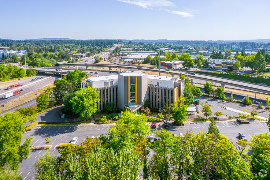 13333 SW 68th Pky, Tigard, OR 97223 - Triangle Pointe South | LoopNet