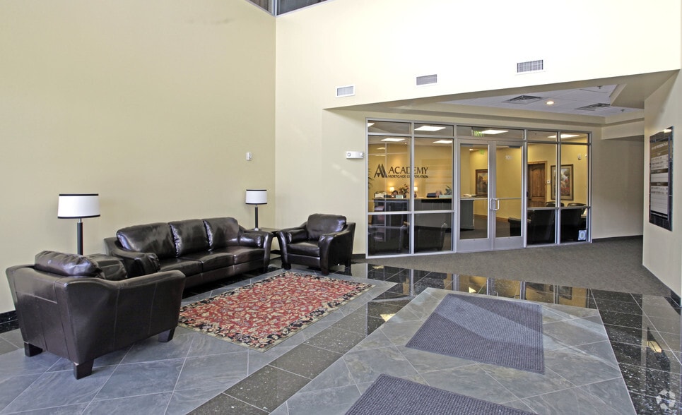 1218 E 7800 S, Sandy, UT for lease - Lobby - Image 3 of 12