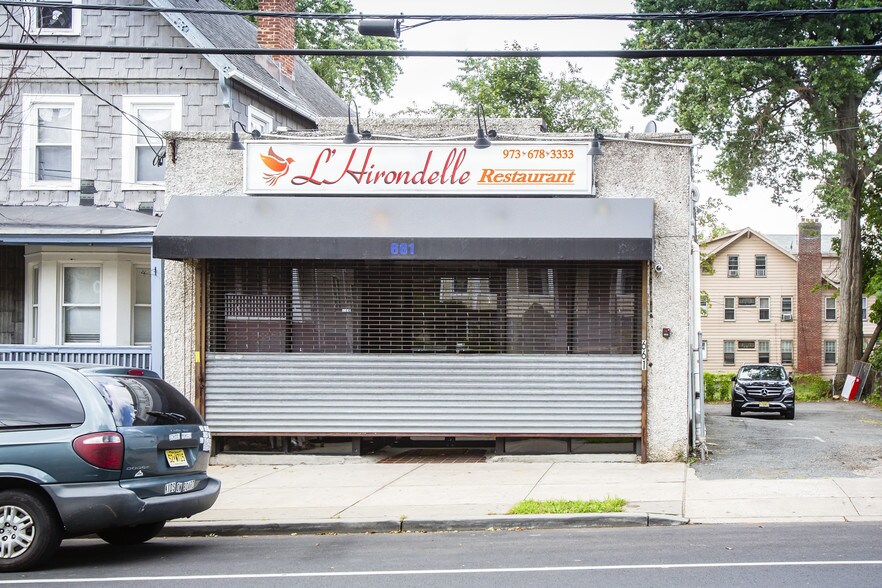 659661 Scotland Rd, Orange, NJ 07050