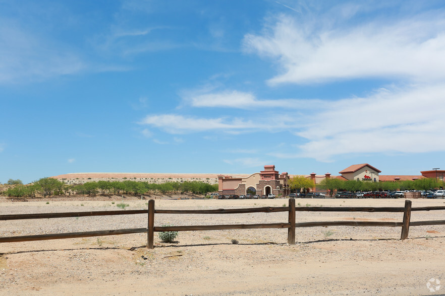 15990-16060 S Rancho Sahuarita Blvd, Sahuarita, AZ for lease - Building Photo - Image 1 of 3