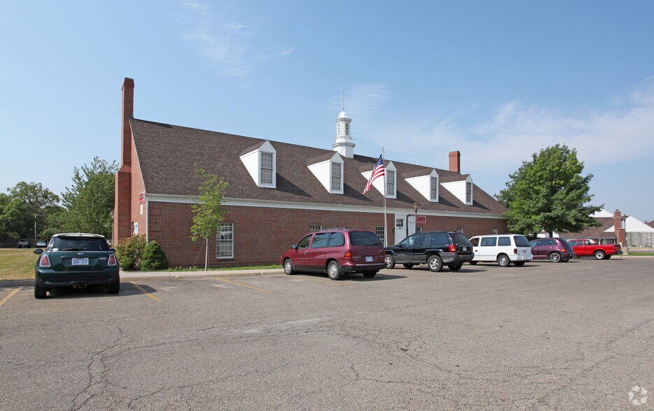 1119 SW Gage Blvd, Topeka, KS for sale - Primary Photo - Image 1 of 1
